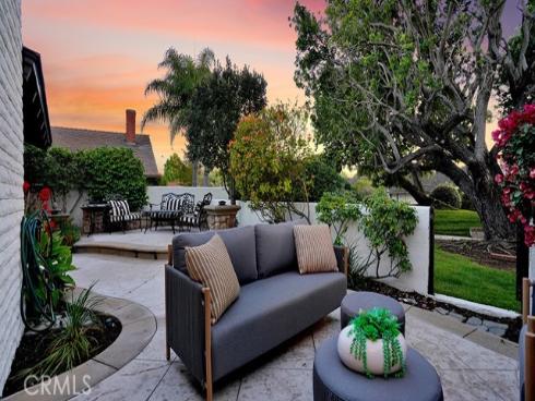 2211  Fortuna  , Newport Beach, CA