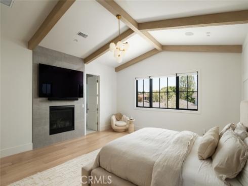 1423  Mariners  , Newport Beach, CA