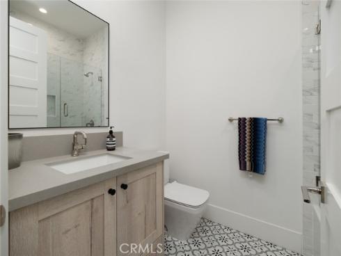 1423  Mariners  , Newport Beach, CA