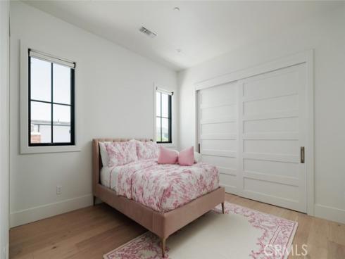 1423  Mariners  , Newport Beach, CA