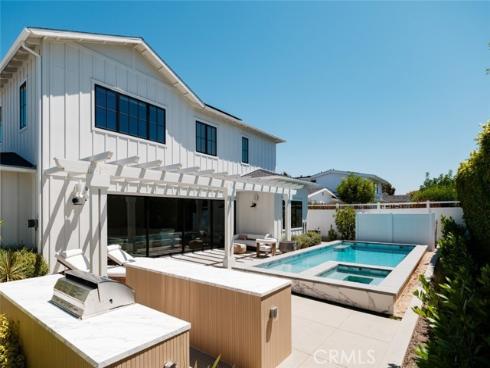 1423  Mariners  , Newport Beach, CA