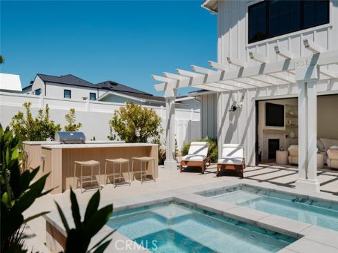 1423  Mariners  , Newport Beach, CA