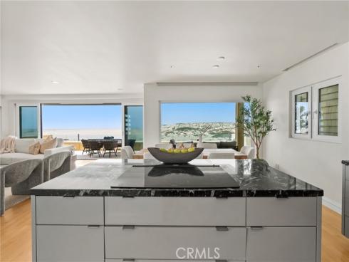 1554 E Oceanfront  , Newport Beach, CA