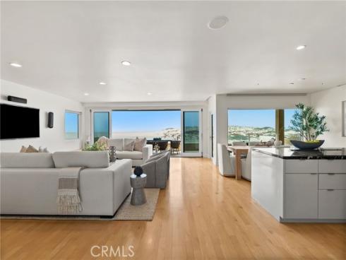1554 E Oceanfront  , Newport Beach, CA