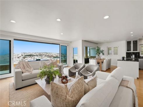 1554 E Oceanfront  , Newport Beach, CA