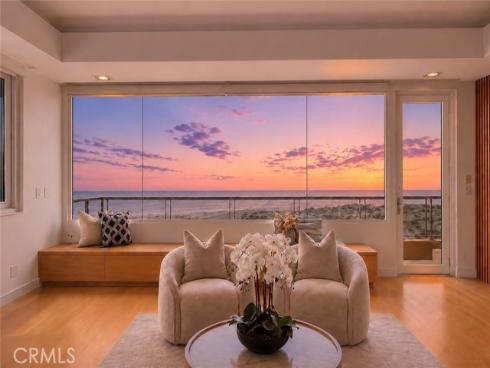 1554 E Oceanfront  , Newport Beach, CA