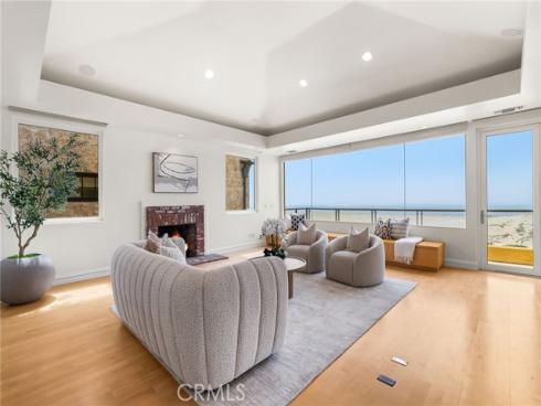 1554 E Oceanfront  , Newport Beach, CA