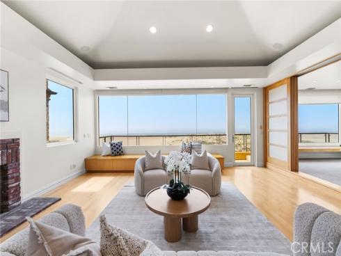 1554 E Oceanfront  , Newport Beach, CA