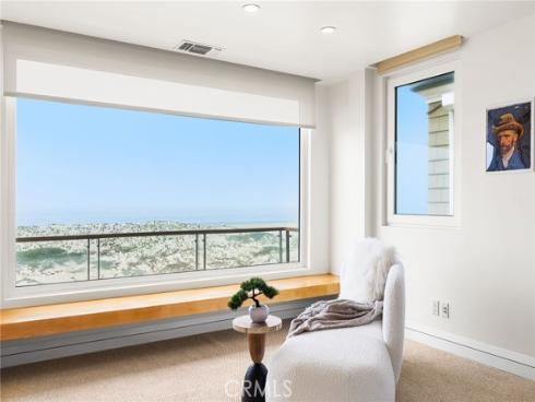 1554 E Oceanfront  , Newport Beach, CA