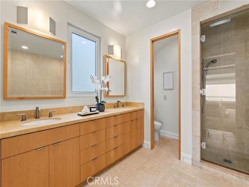 1554 E Oceanfront  , Newport Beach, CA