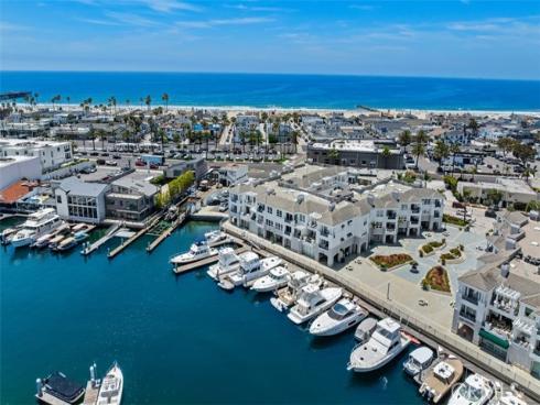 2600  Newport  , Newport Beach, CA