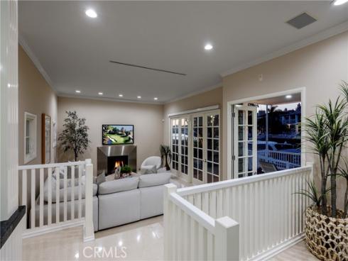736  Harbor Island   Drive, Newport Beach, CA