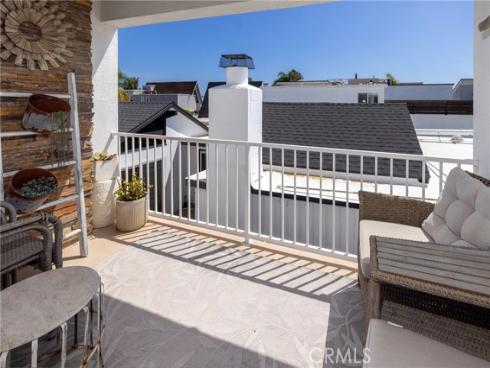 331 Walnut Street, Newport Beach, CA