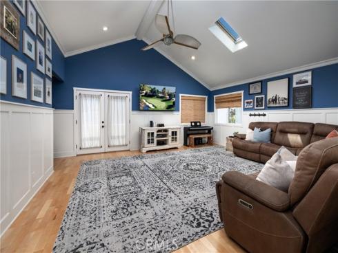331 Walnut Street, Newport Beach, CA