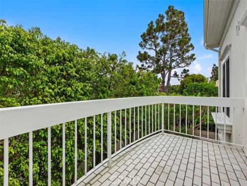 2  Belcourt  , Newport Beach, CA