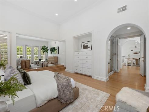 2  Belcourt  , Newport Beach, CA