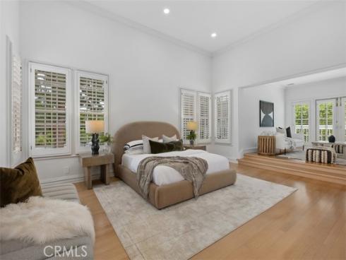 2  Belcourt  , Newport Beach, CA