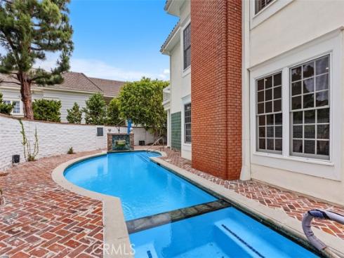 2  Belcourt  , Newport Beach, CA