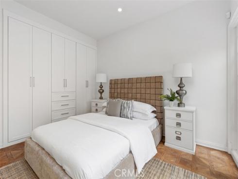 2  Belcourt  , Newport Beach, CA