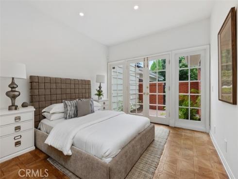 2  Belcourt  , Newport Beach, CA
