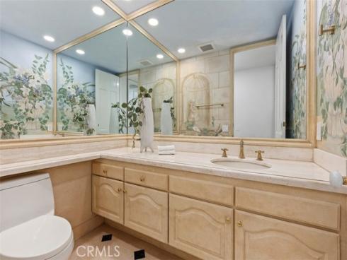 2  Belcourt  , Newport Beach, CA