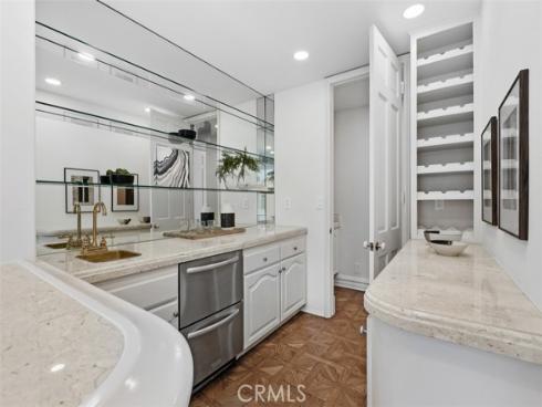 2  Belcourt  , Newport Beach, CA