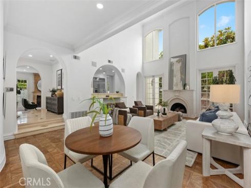 2  Belcourt  , Newport Beach, CA