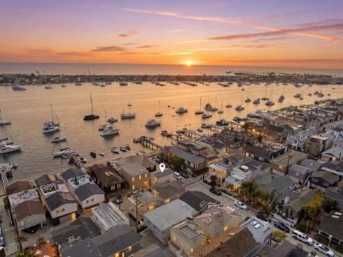 104  Onyx   Avenue, Newport Beach, CA