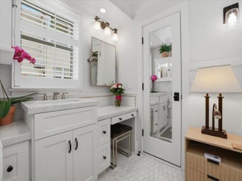 104  Onyx   Avenue, Newport Beach, CA