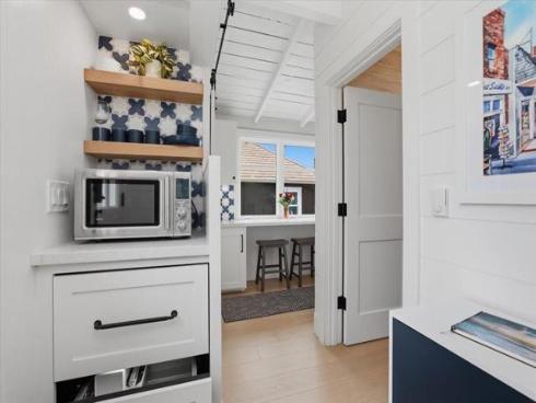 104  Onyx   Avenue, Newport Beach, CA