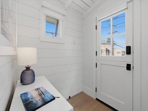 104  Onyx   Avenue, Newport Beach, CA