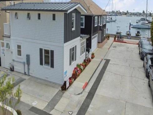 104  Onyx   Avenue, Newport Beach, CA