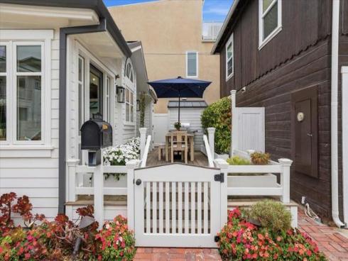 104  Onyx   Avenue, Newport Beach, CA