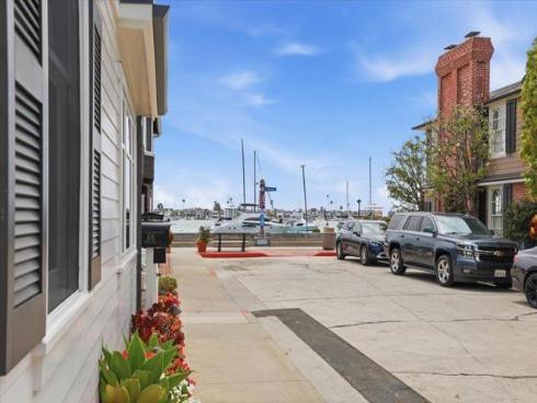 104  Onyx   Avenue, Newport Beach, CA