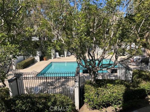 230  Lille Lane 204  , Newport Beach, CA