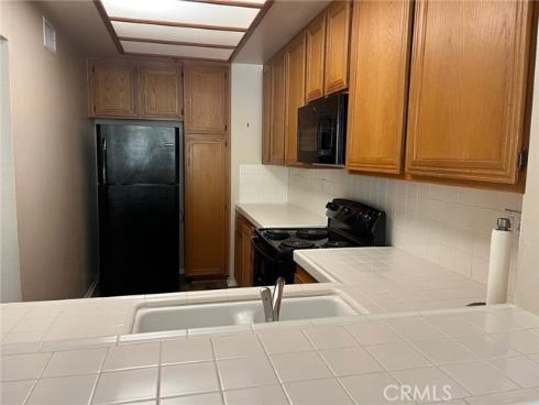 230  Lille Lane 204  , Newport Beach, CA
