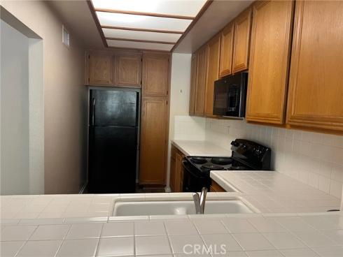 230  Lille Lane 204  , Newport Beach, CA