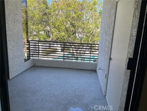 230  Lille Lane 204  , Newport Beach, CA