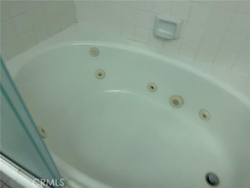 230  Lille Lane 204  , Newport Beach, CA