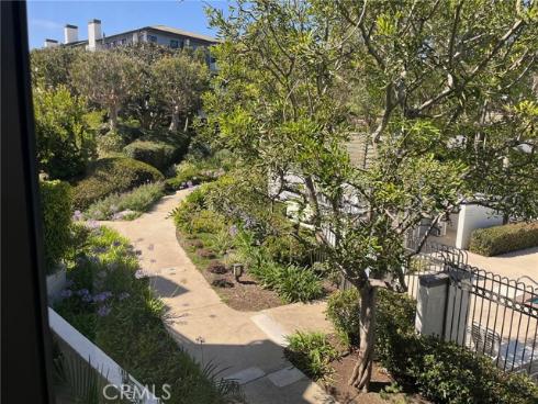 230  Lille Lane 204  , Newport Beach, CA