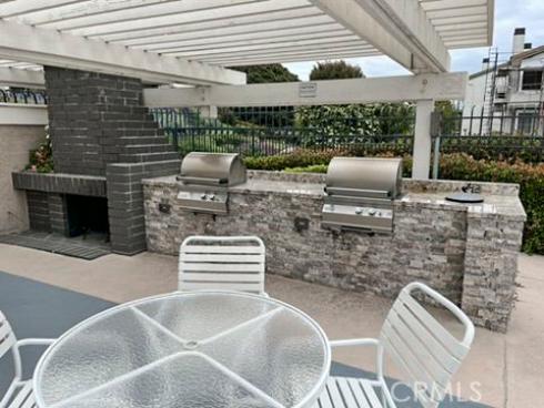 230  Lille Lane 204  , Newport Beach, CA