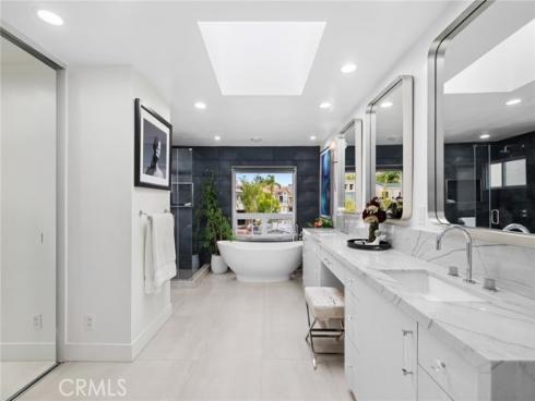500  Harbor Island   Drive, Newport Beach, CA