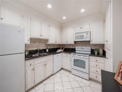 102  Scholz  234 , Newport Beach, CA