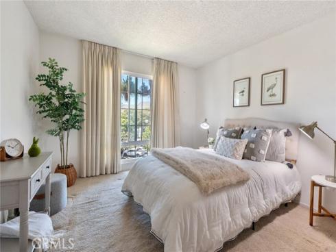 102  Scholz  234 , Newport Beach, CA