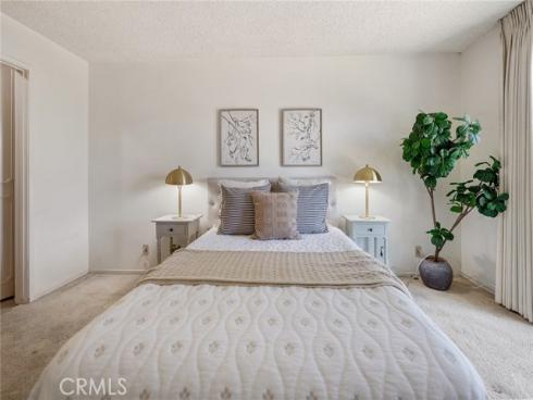102  Scholz  234 , Newport Beach, CA
