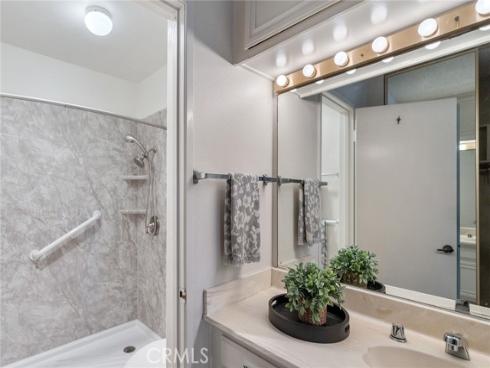 102  Scholz  234 , Newport Beach, CA