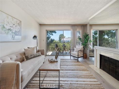 102  Scholz  234 , Newport Beach, CA