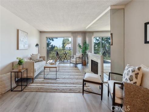 102  Scholz  234 , Newport Beach, CA