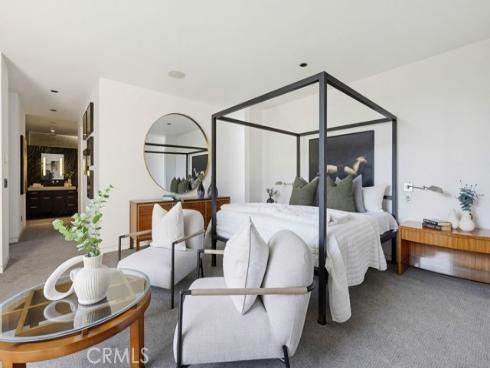 2534  Vista Baya  , Newport Beach, CA