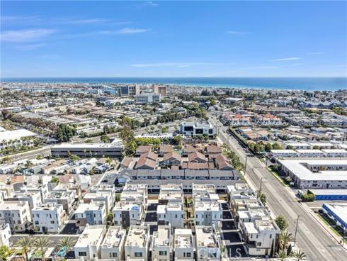 25  Ebb Tide  , Newport Beach, CA